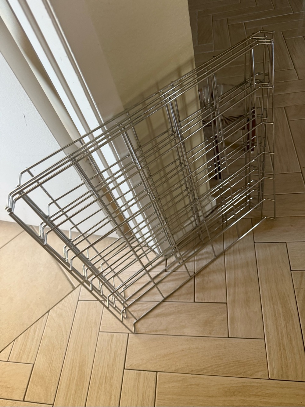 Metal Wire Shelving Rack for Sturdy Clothing Rack (Pictured)
